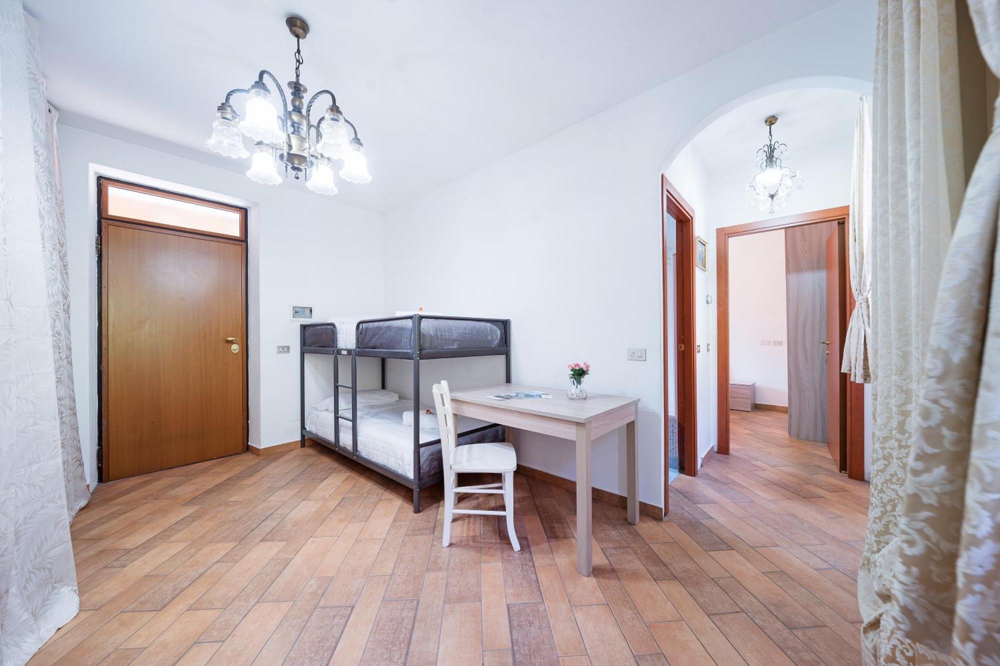 B&B La Corte And Home Restaurant - Free Parking - 10 Minutes To The Lake And Centre Tavernerio Exterior photo