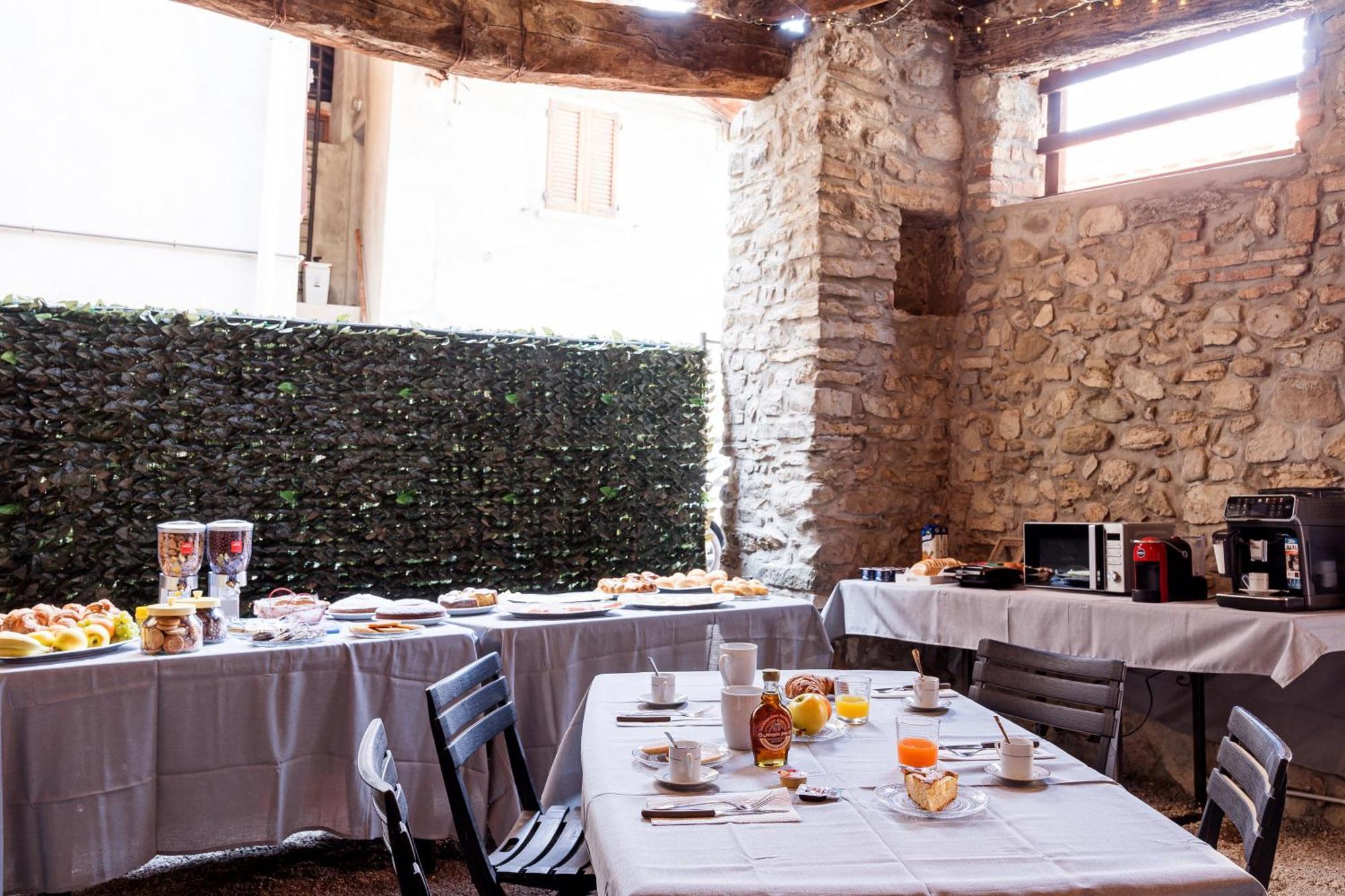 B&B La Corte And Home Restaurant - Free Parking - 10 Minutes To The Lake And Centre Tavernerio Exterior photo