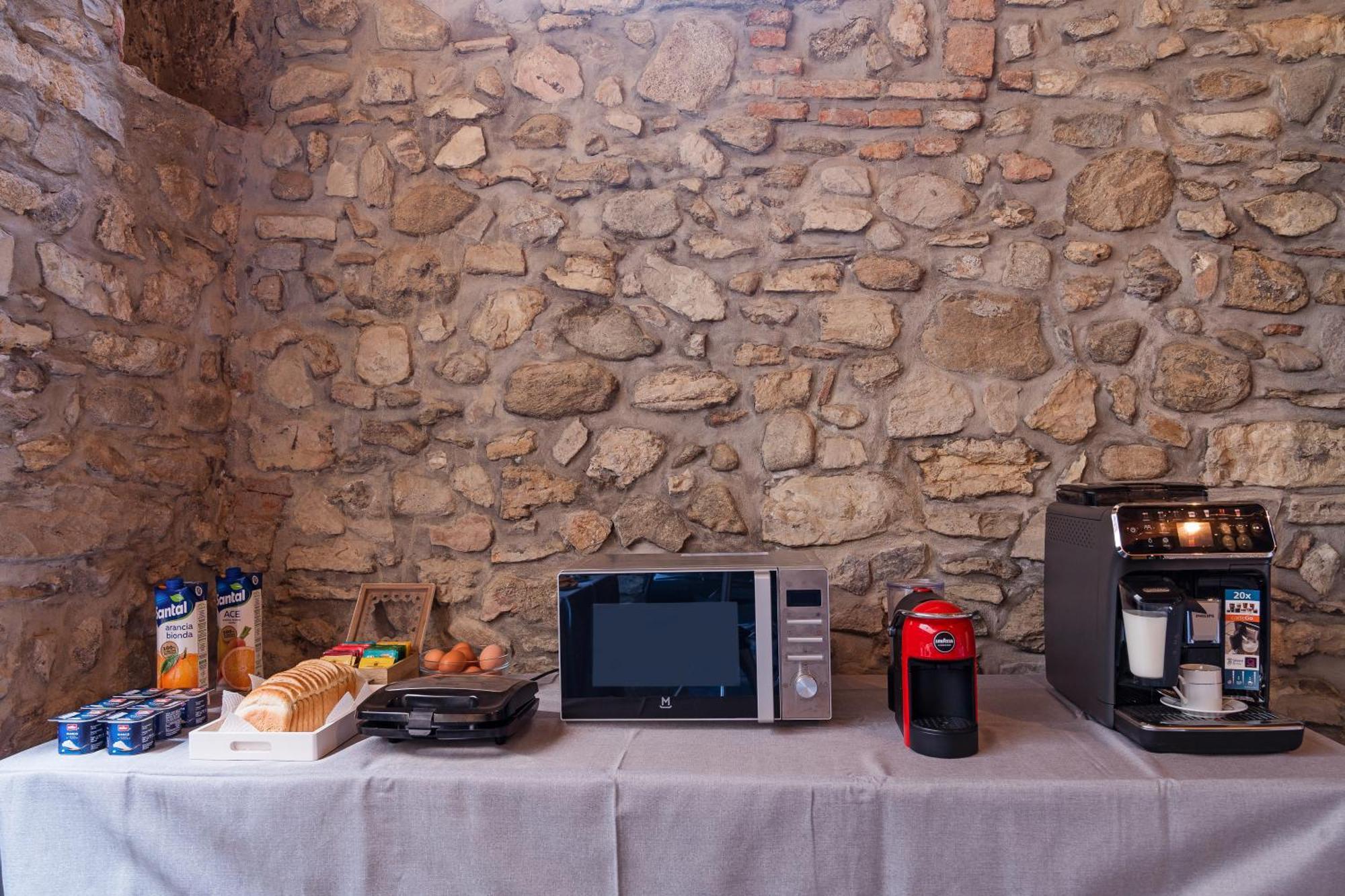 B&B La Corte And Home Restaurant - Free Parking - 10 Minutes To The Lake And Centre Tavernerio Exterior photo