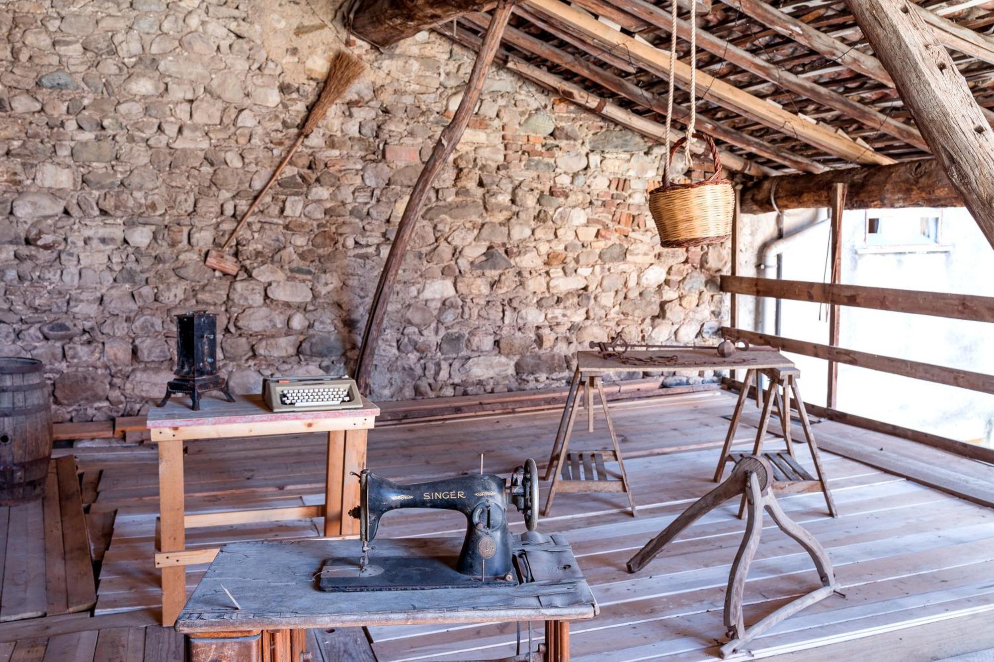 B&B La Corte And Home Restaurant - Free Parking - 10 Minutes To The Lake And Centre Tavernerio Exterior photo
