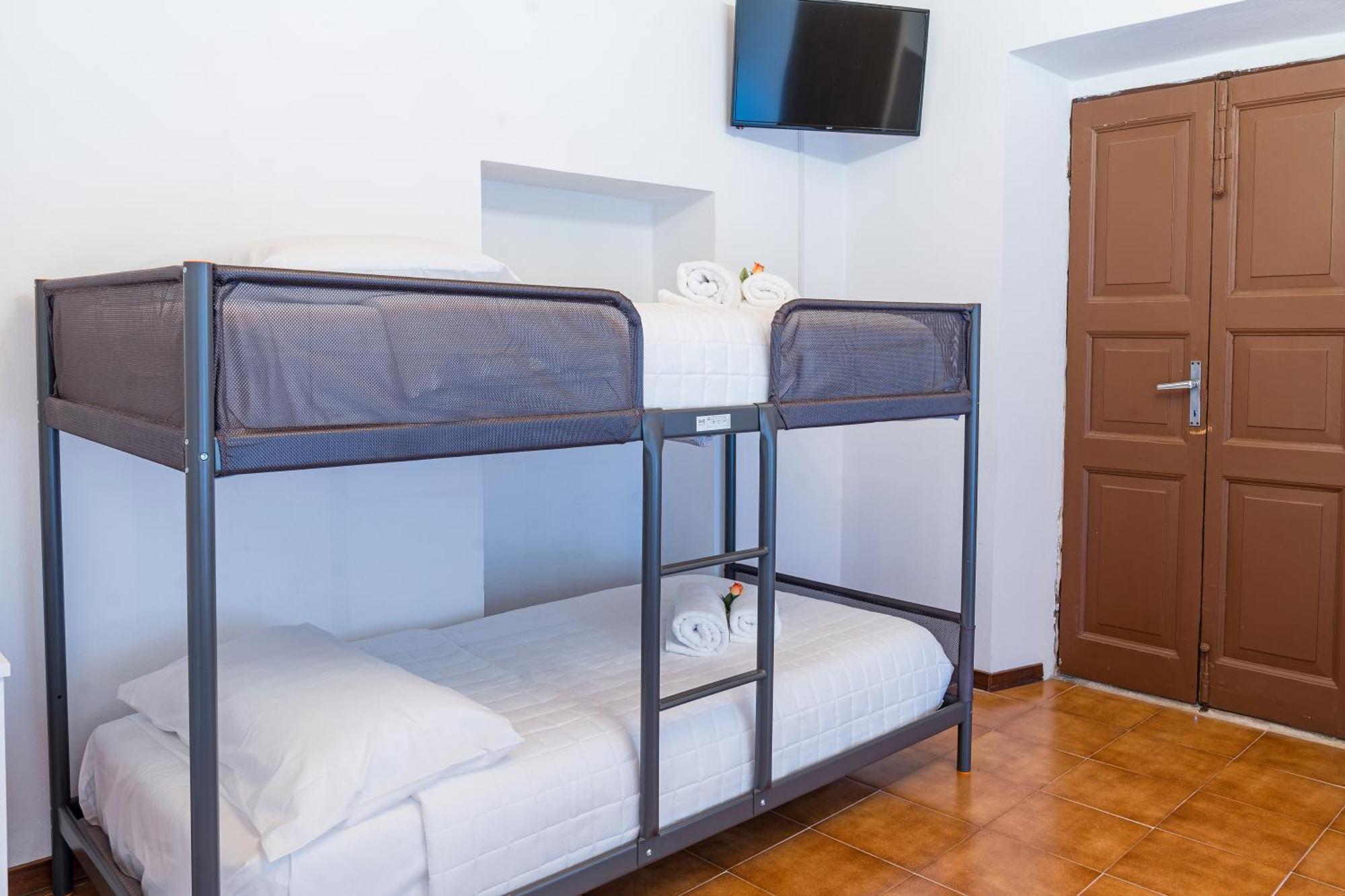 B&B La Corte And Home Restaurant - Free Parking - 10 Minutes To The Lake And Centre Tavernerio Exterior photo