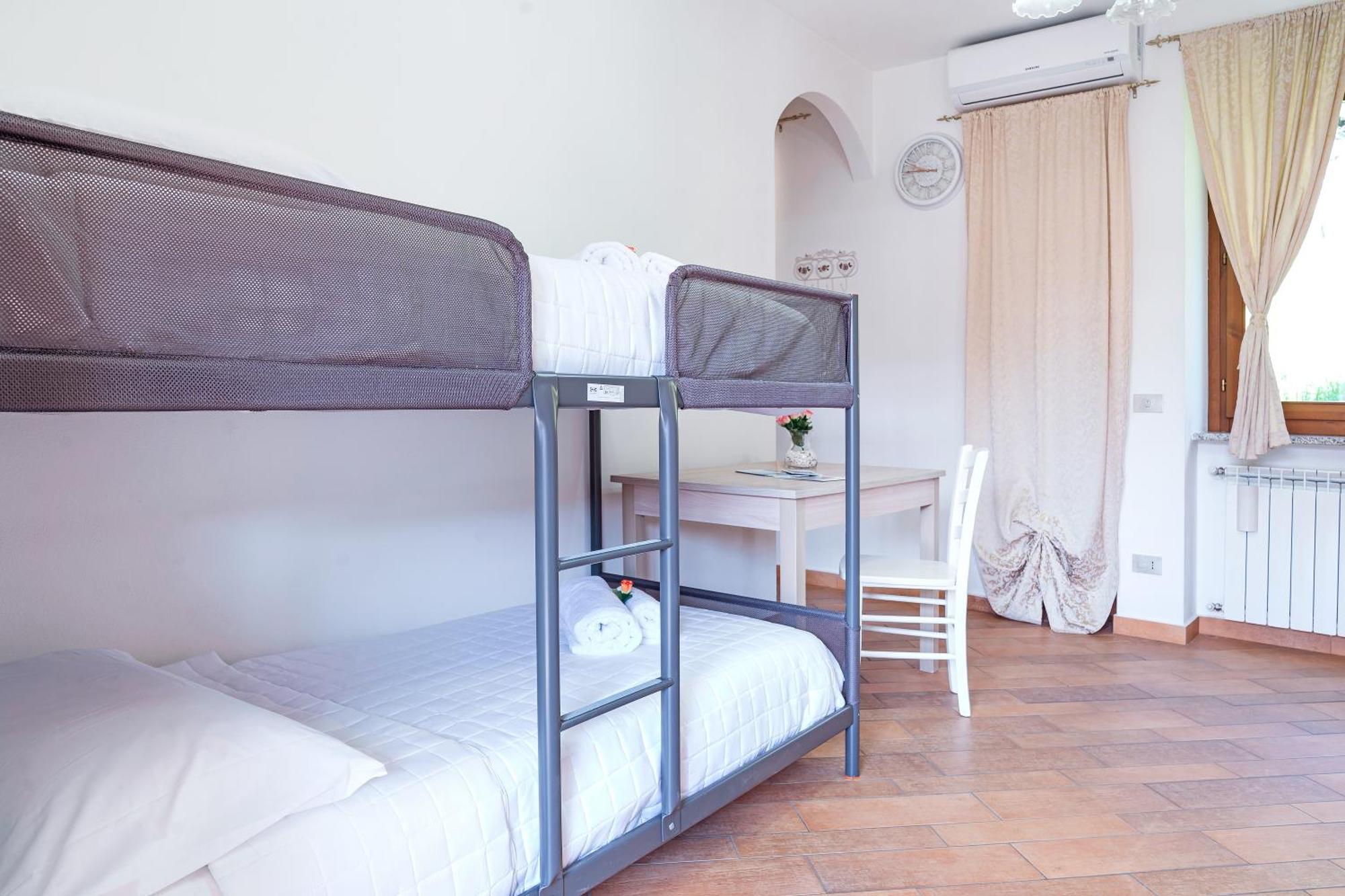 B&B La Corte And Home Restaurant - Free Parking - 10 Minutes To The Lake And Centre Tavernerio Exterior photo