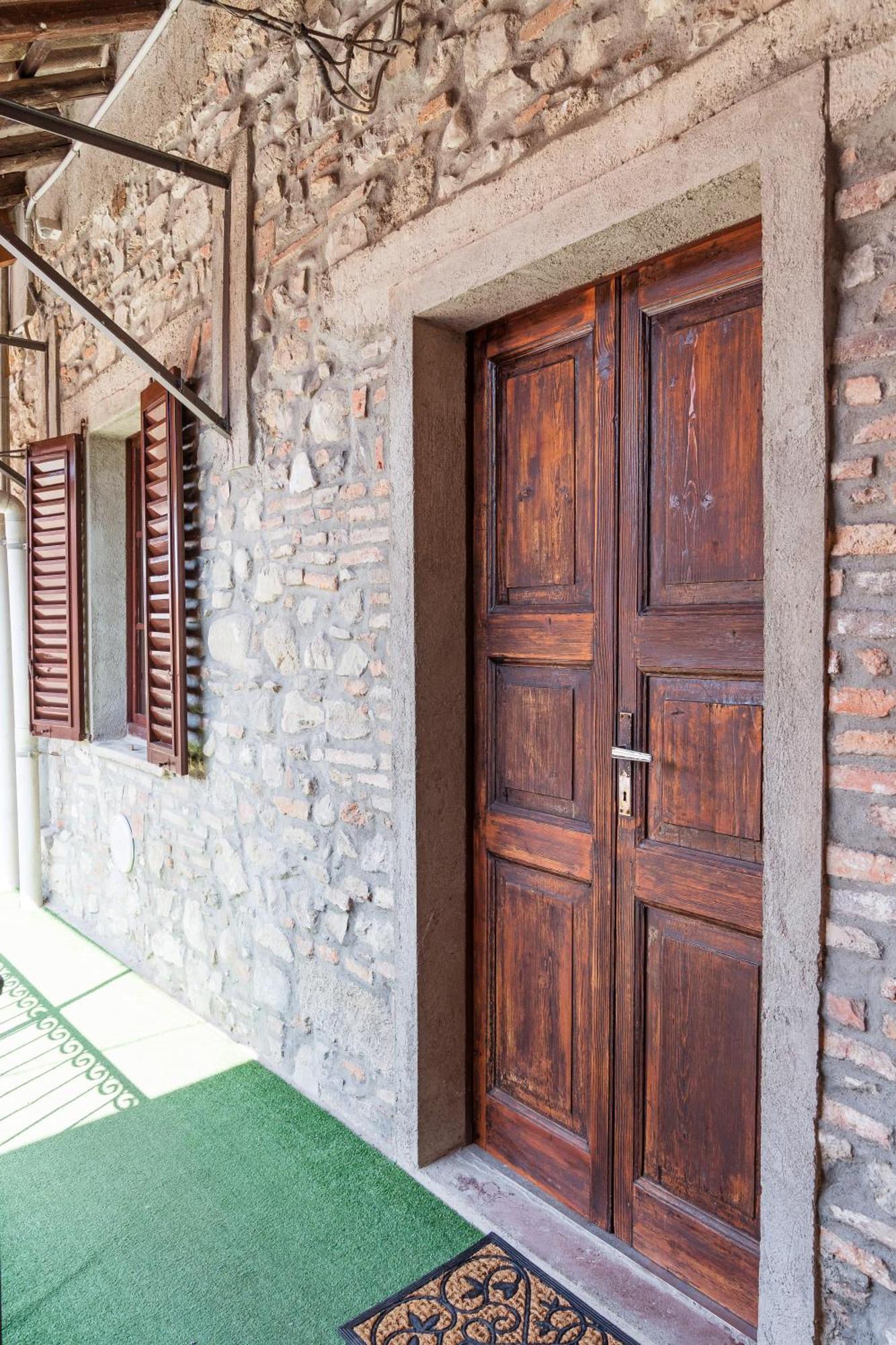 B&B La Corte And Home Restaurant - Free Parking - 10 Minutes To The Lake And Centre Tavernerio Exterior photo