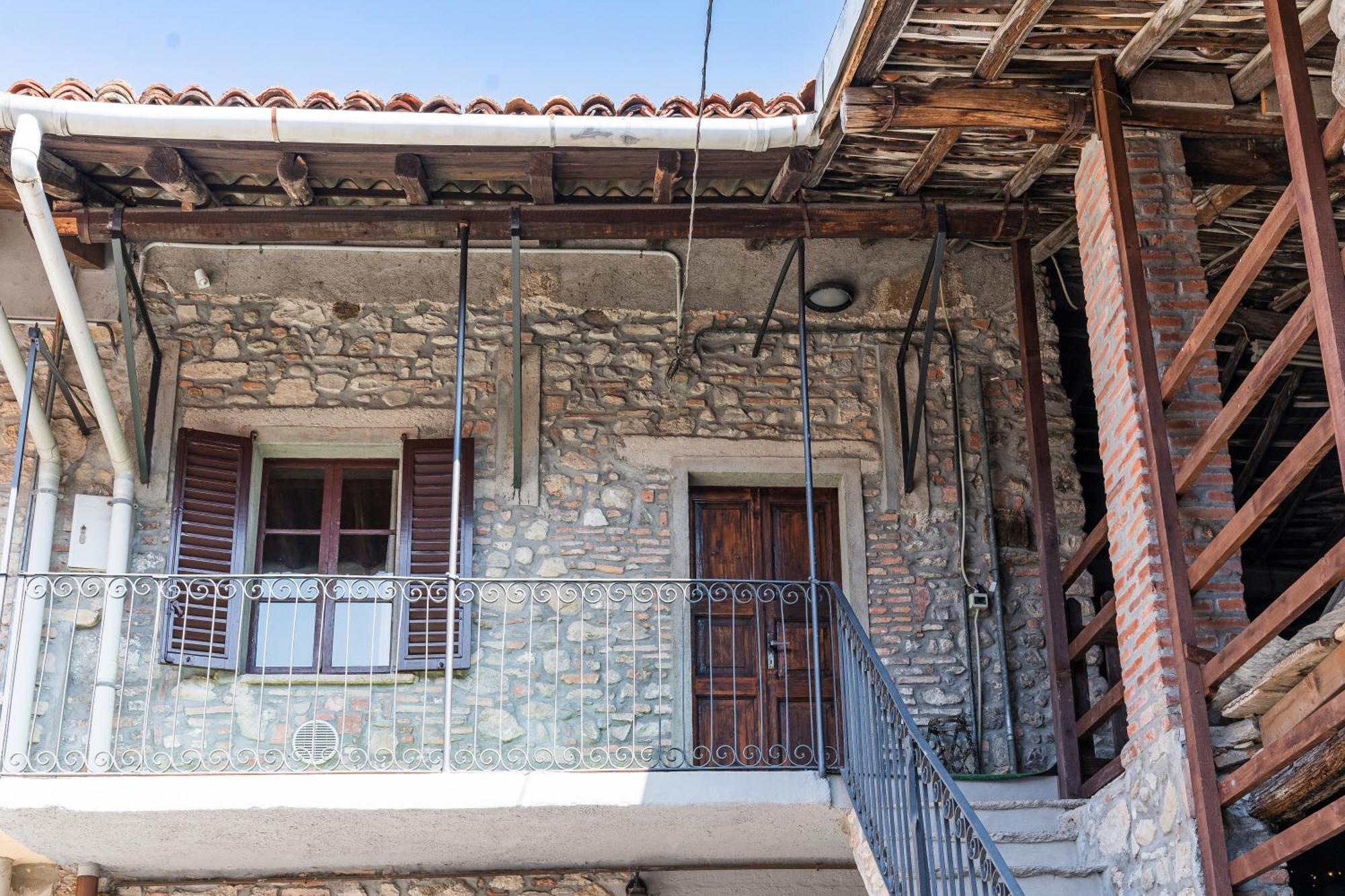 B&B La Corte And Home Restaurant - Free Parking - 10 Minutes To The Lake And Centre Como Exterior photo