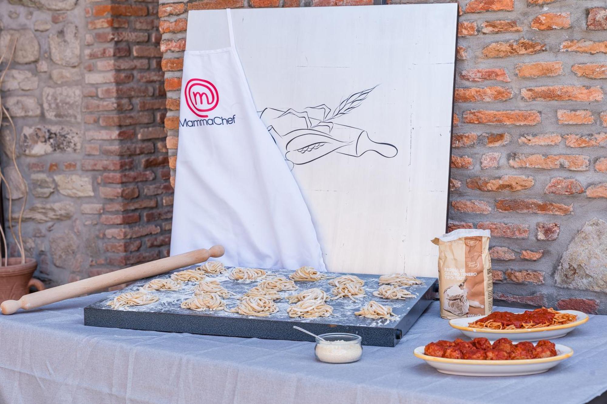 B&B La Corte And Home Restaurant - Free Parking - 10 Minutes To The Lake And Centre Tavernerio Exterior photo