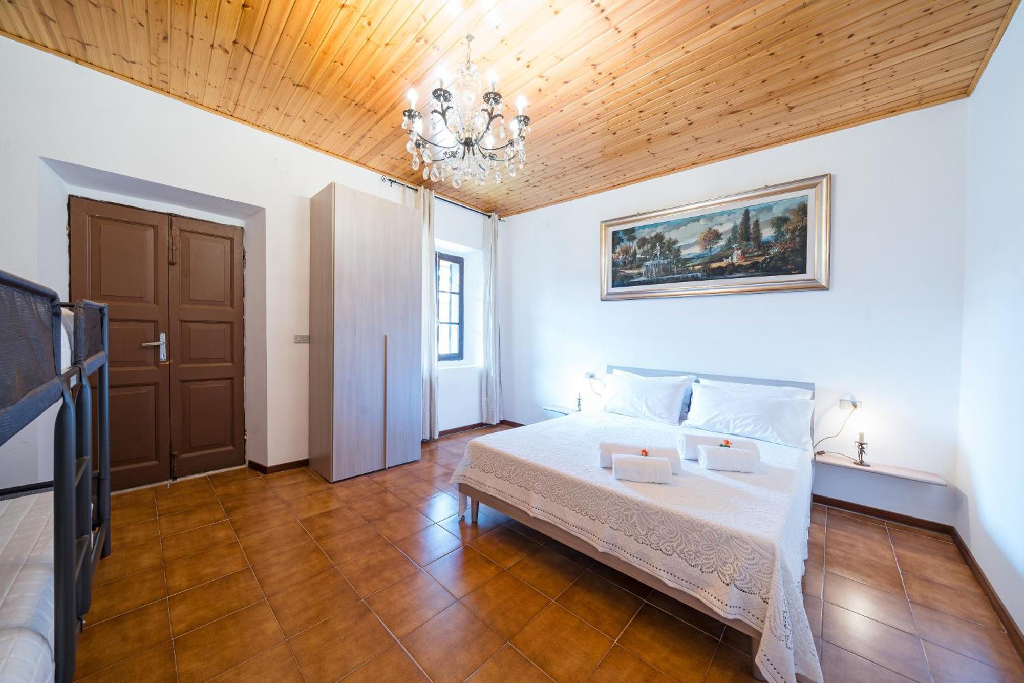 B&B La Corte And Home Restaurant - Free Parking - 10 Minutes To The Lake And Centre Tavernerio Exterior photo